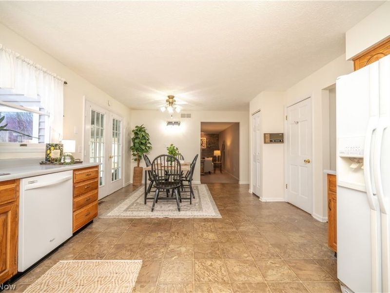 449 Westchester Drive SE, Warren, OH 44484 Photo 13