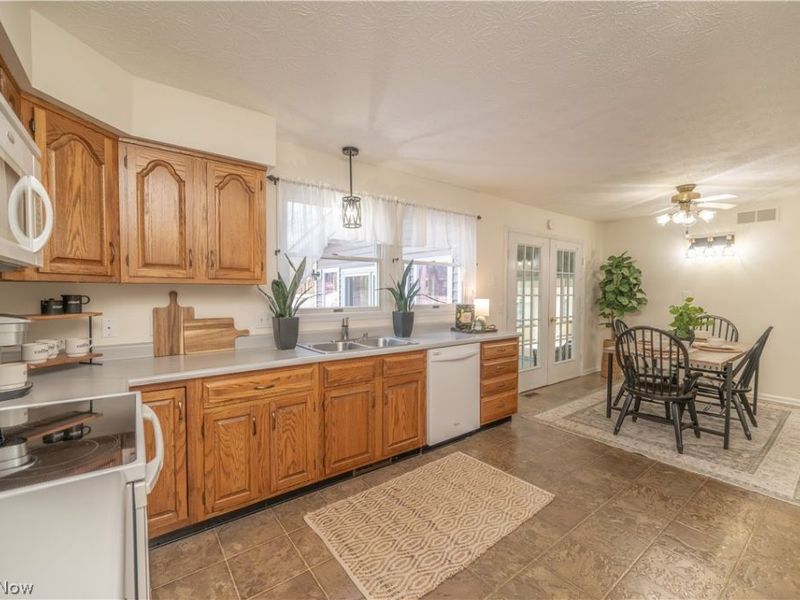 449 Westchester Drive SE, Warren, OH 44484 Photo 14