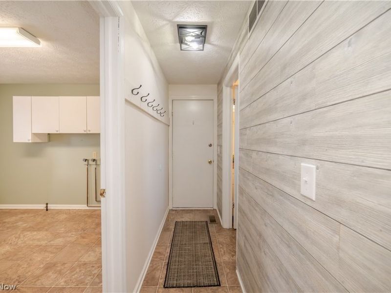 449 Westchester Drive SE, Warren, OH 44484 Photo 22