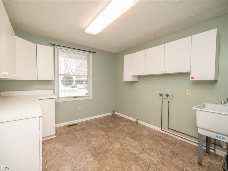 449 Westchester Drive SE, Warren, OH 44484 Photo 23