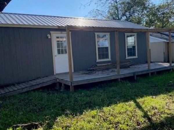 209 S Avenue D, Cross Plains, TX 76443