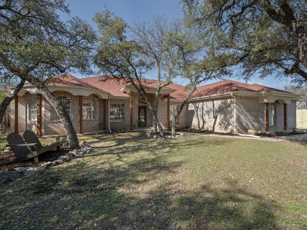 75 Four T Ranch RD, Georgetown, TX 78633