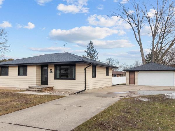 1410 MIAMI CIRCLE, Little Chute, WI 54140