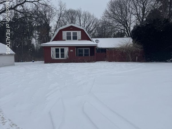 5065 Lansing Road, Charlotte, MI 48813