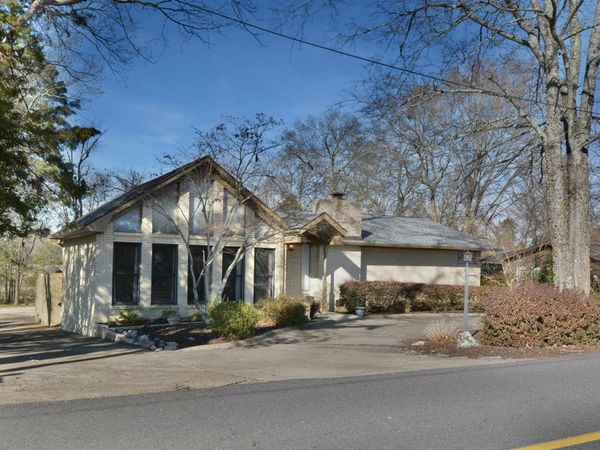 106 COUNTRY CLUB Drive, Hot Springs, AR 71901