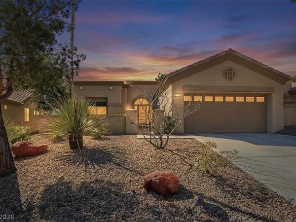 11013 Mission Lakes Avenue , Las Vegas, NV 89134