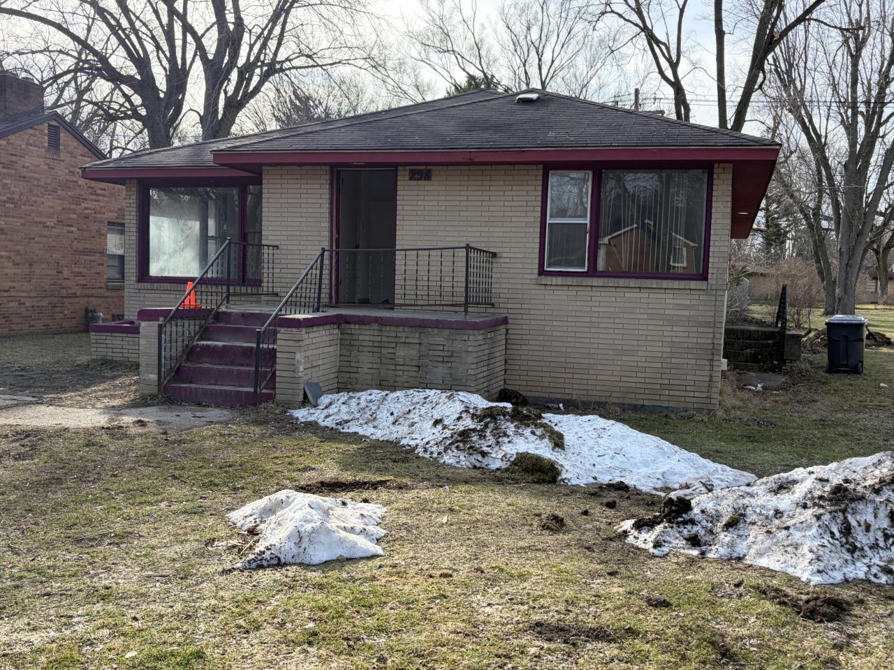 298 Bradford Road, Benton Harbor, MI 49022 Main Photo