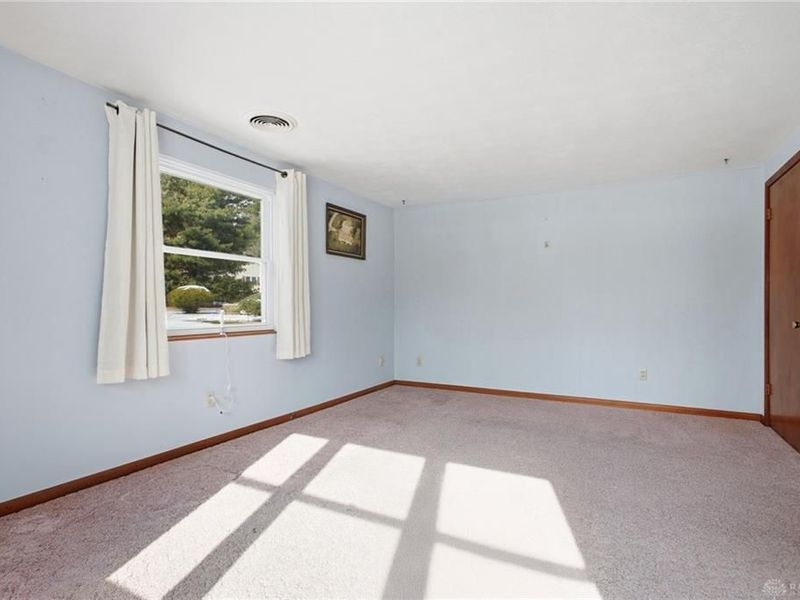 5210 Kerns Road, Springfield, OH 45502 Photo 11