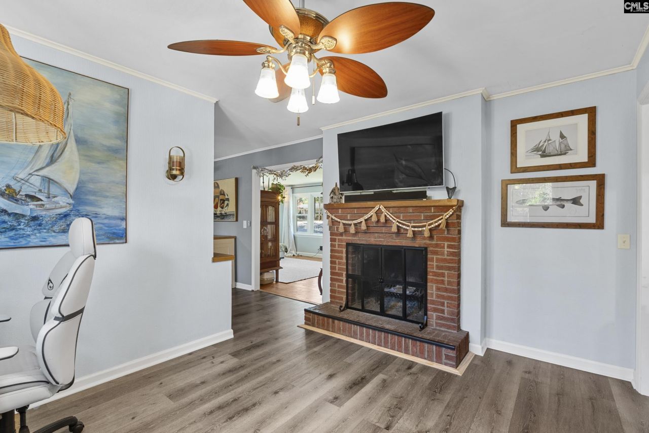 1500 Redwood Drive  Photo 11