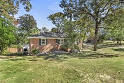 1500 Redwood Drive photo 4