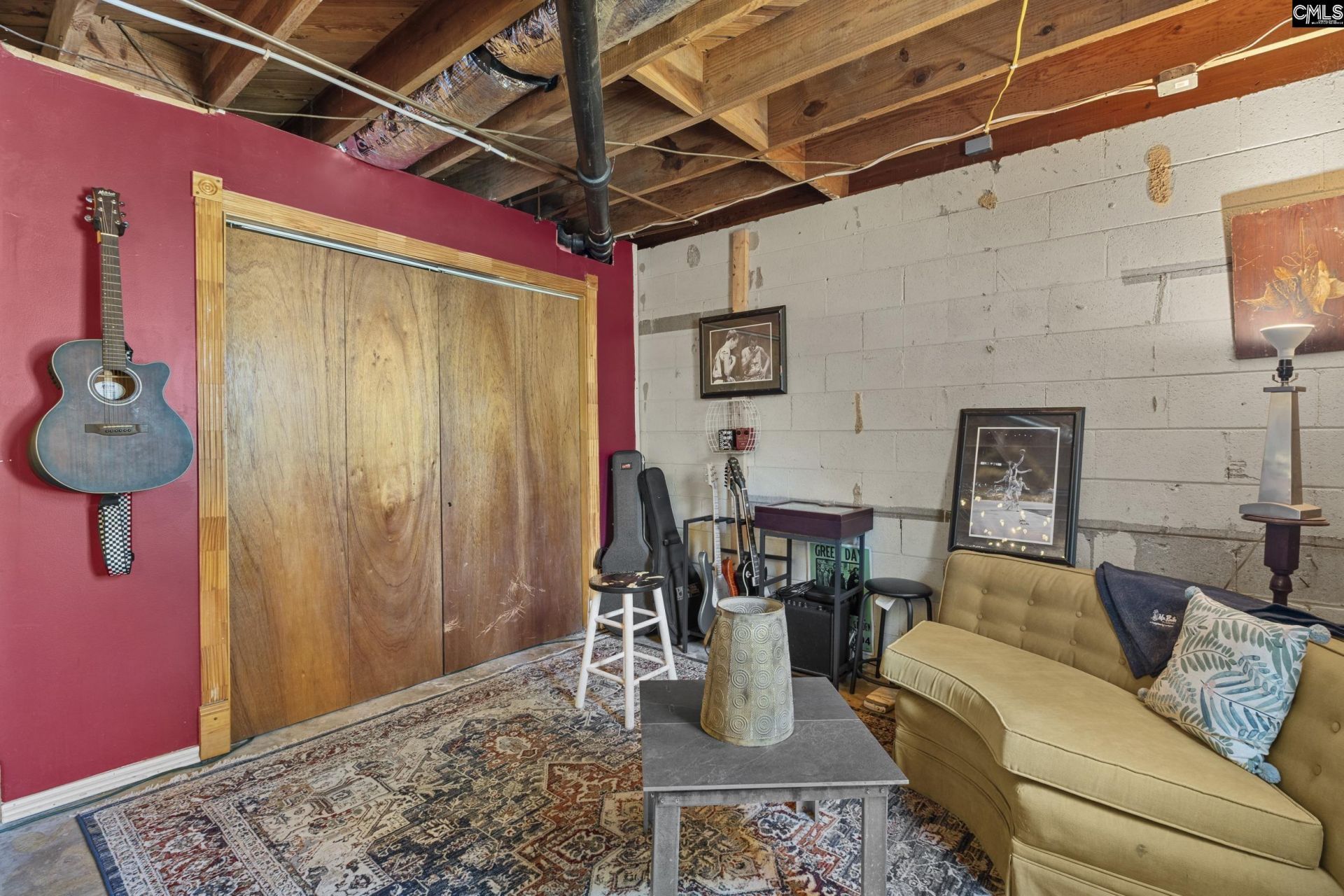 1500 Redwood Drive Photo 27