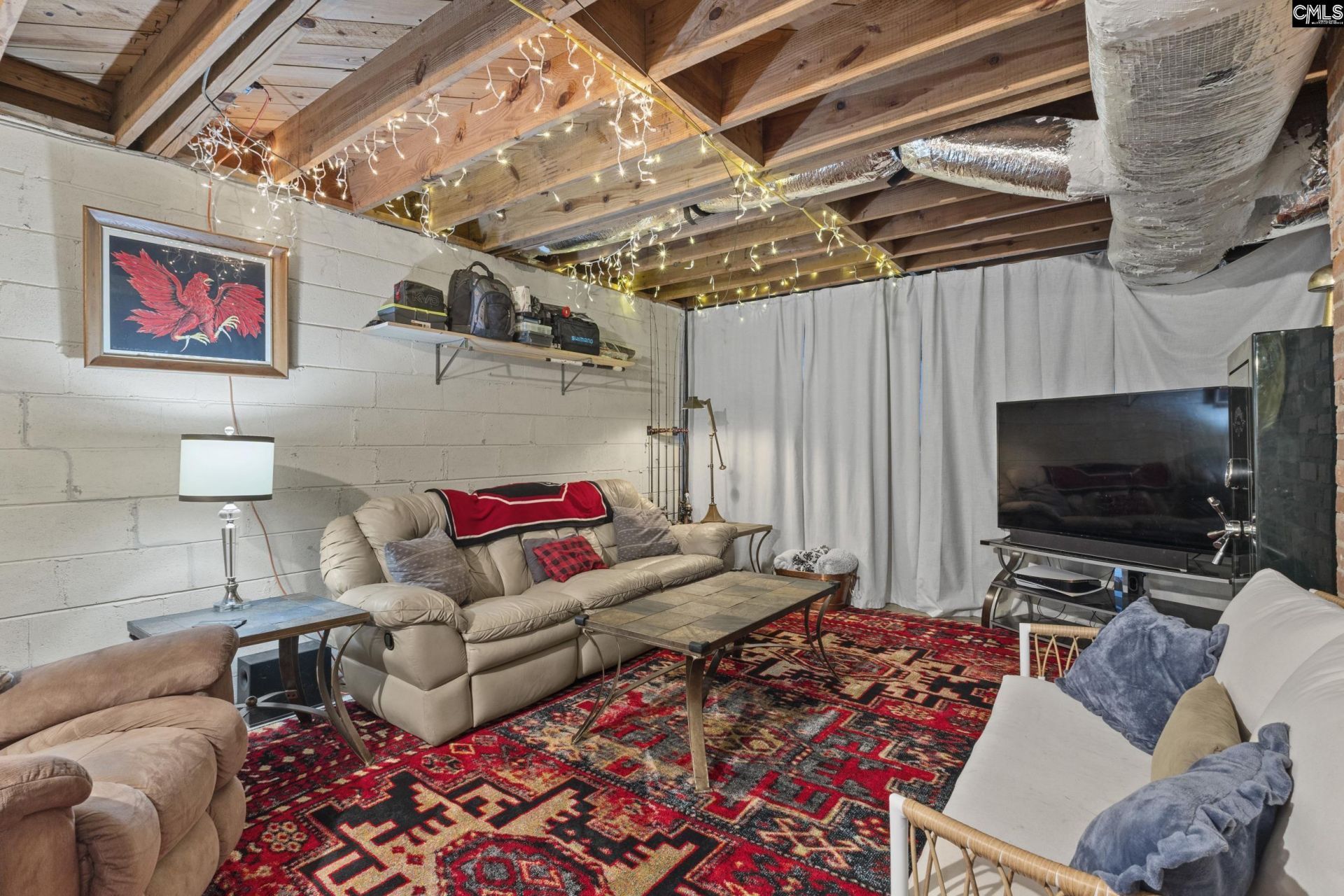 1500 Redwood Drive Photo 28