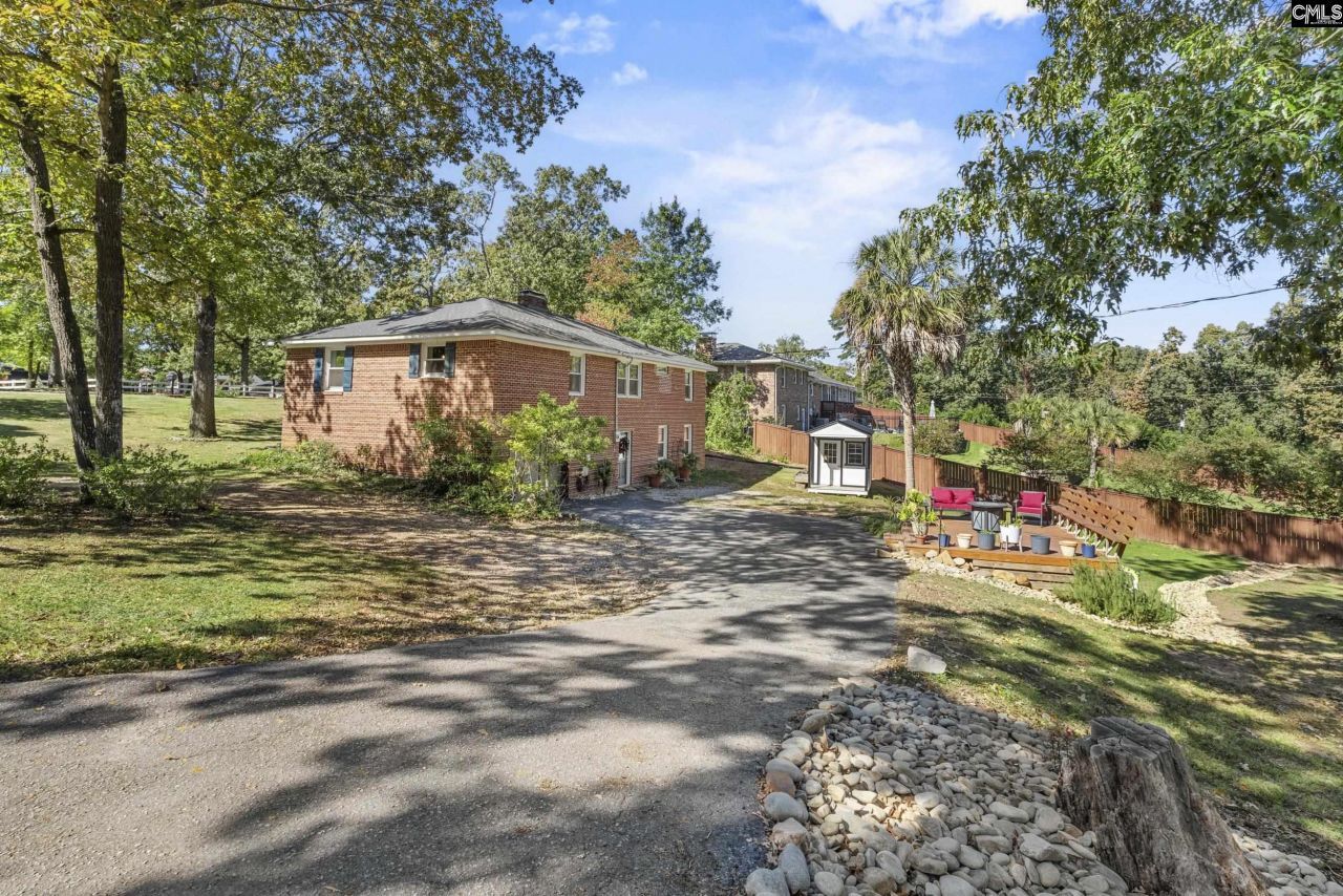 1500 Redwood Drive Photo 34