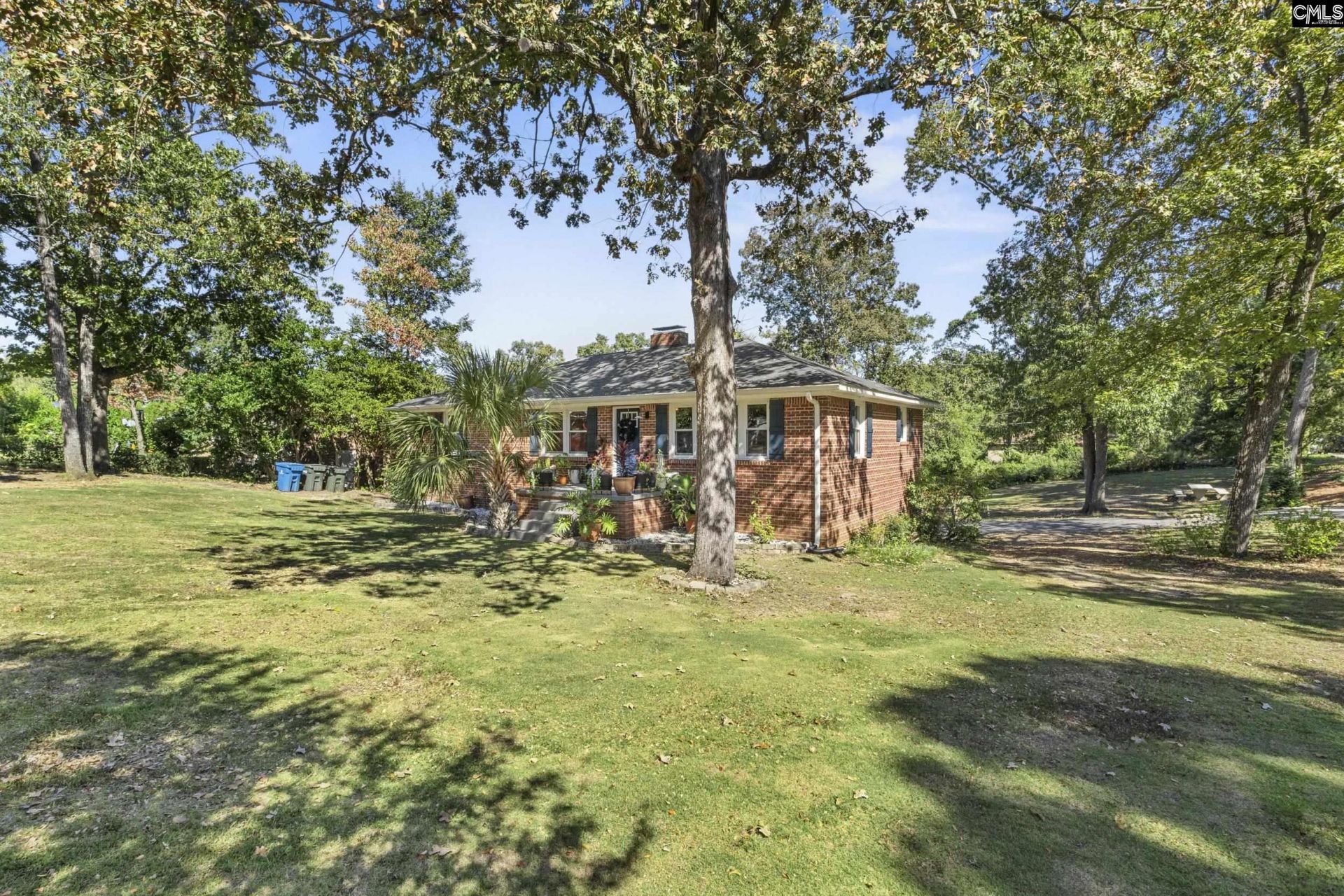 1500 Redwood Drive Photo 4
