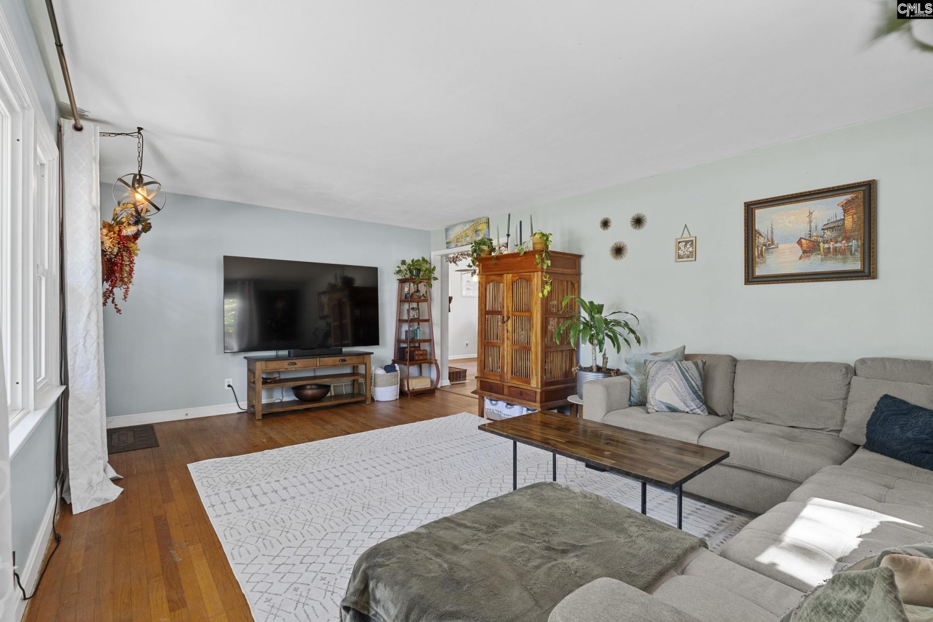 1500 Redwood Drive Photo 5
