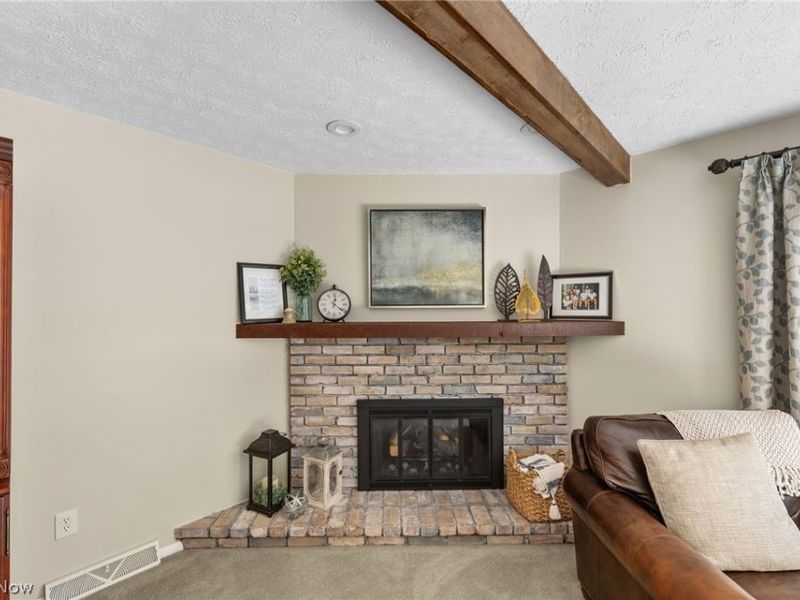 8445 Stoney Brook Drive, Chagrin Falls, OH 44023 Photo 10