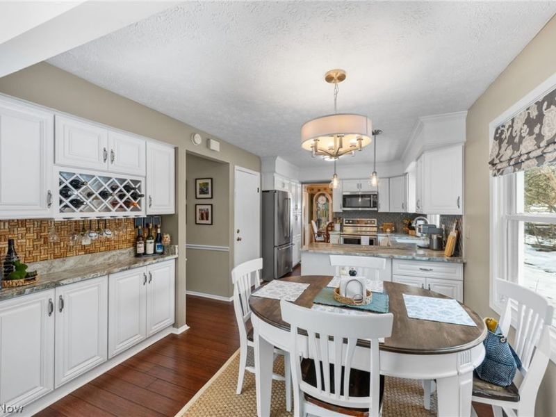 8445 Stoney Brook Drive, Chagrin Falls, OH 44023 Photo 13