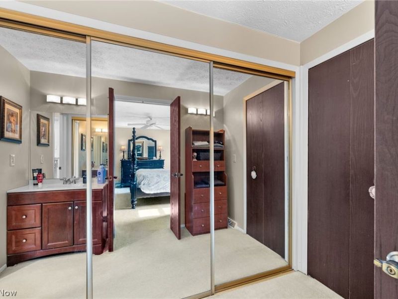 8445 Stoney Brook Drive, Chagrin Falls, OH 44023 Photo 24