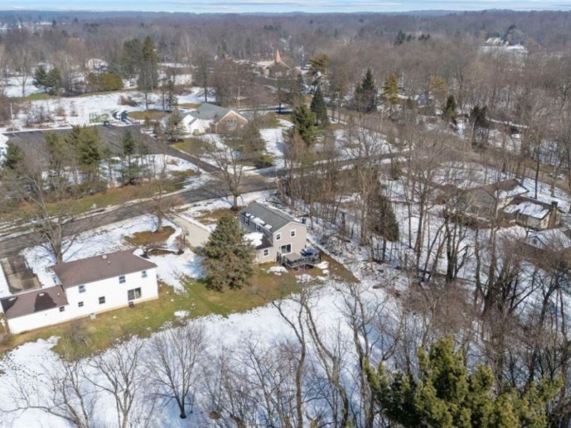 8445 Stoney Brook Drive, Chagrin Falls, OH 44023 Photo 43