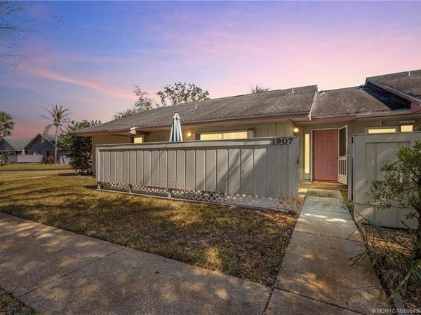 3907 NW Cinnamon Tree Circle, Jensen Beach, FL 34957