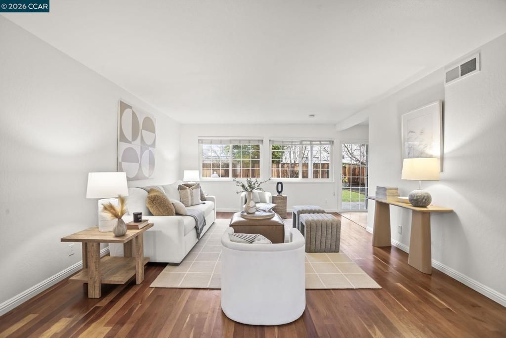 880 880 Madigan Ave, Concord, CA 94518 Main Photo