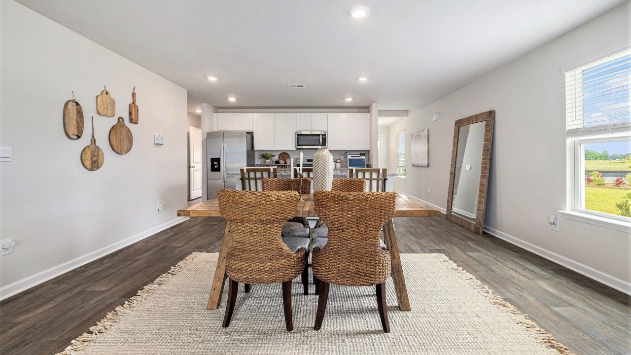 1344 Parkside Ct  Photo 7