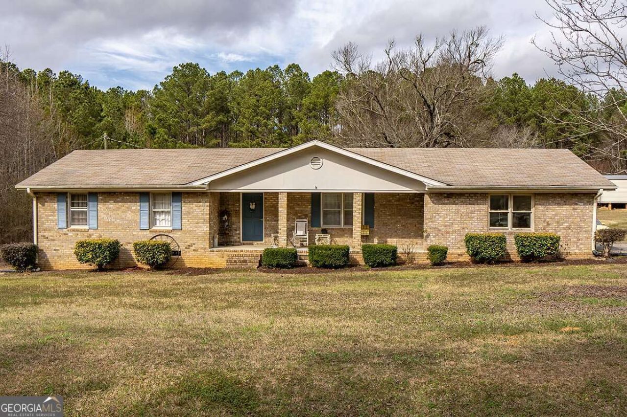 724 Earl North Road, Newnan, GA 30263 Main Photo