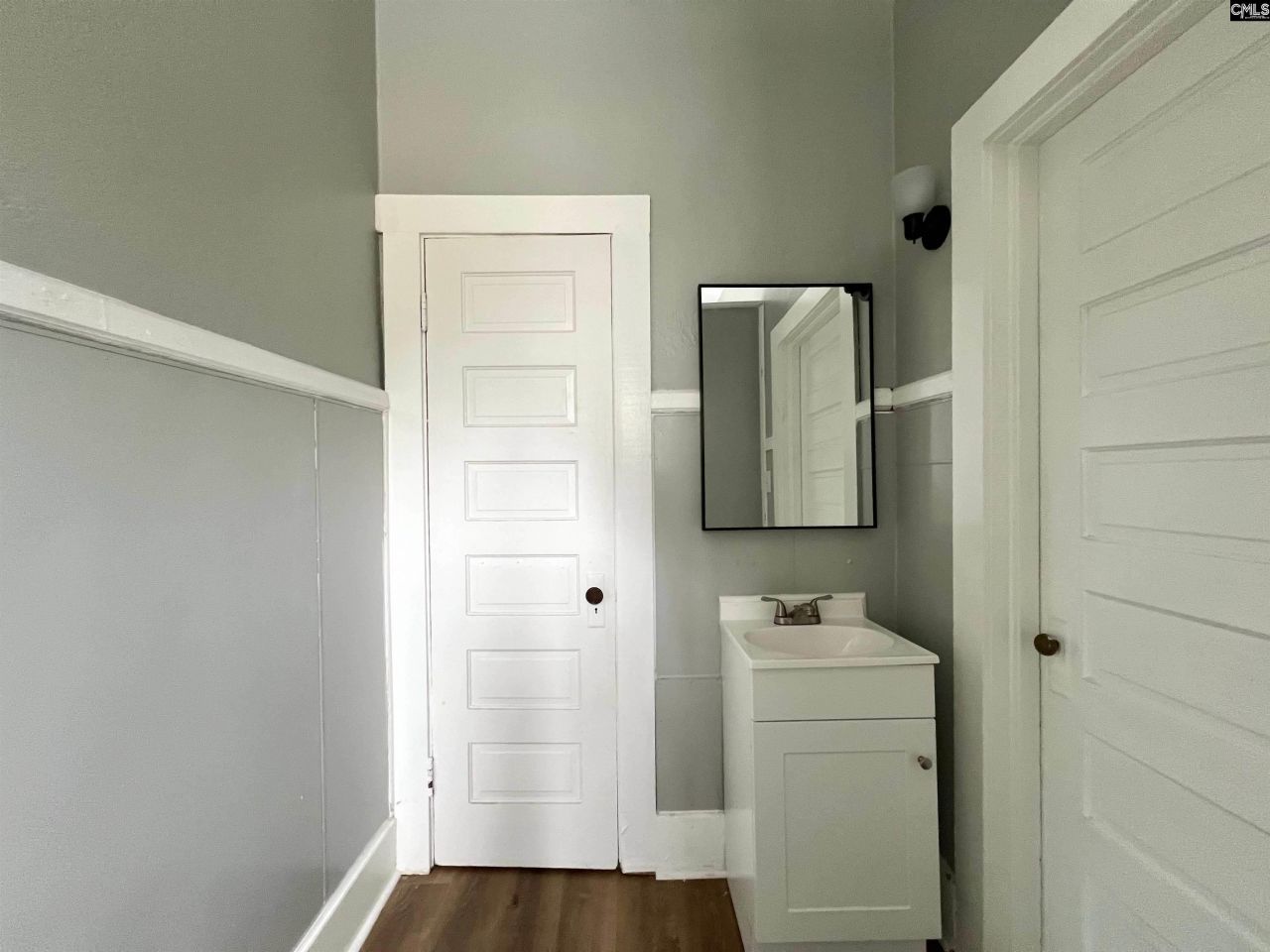 2300 Russell Street  Photo 24