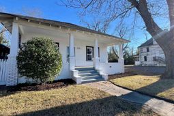 2300 Russell Street  photo 4