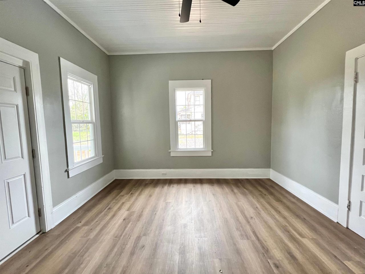 2300 Russell Street  Photo 32