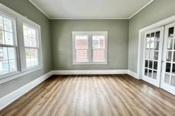 2300 Russell Street  photo 4