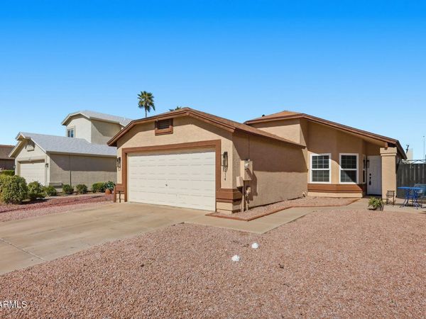 6314 W Lawrence Lane, Glendale, AZ 85302