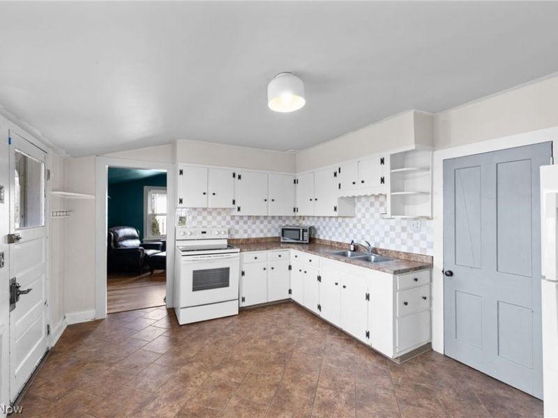 49 Monroe Street, Berea, OH 44017 Photo 8