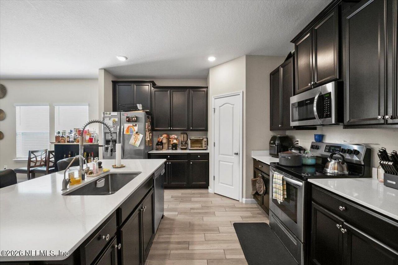 1703 Mathews Manor Drive, Jacksonville, FL 32211 Photo