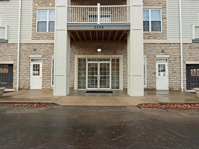2245 Riverside Drive , Unit 309, Columbus, OH 43221 Photo 2