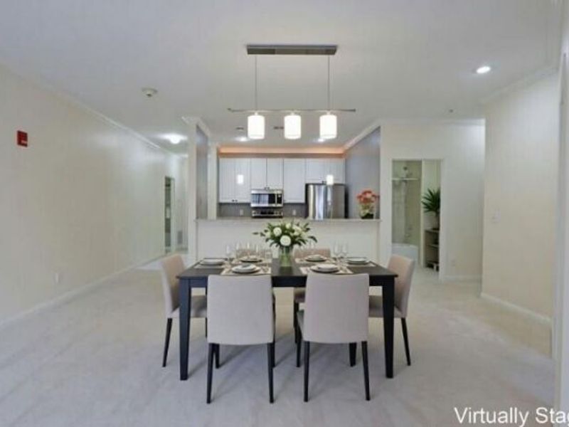 2245 Riverside Drive, Unit 309, Columbus, OH 43221 Photo 4