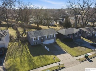 15021 Westchester Circle, Omaha, NE 68154