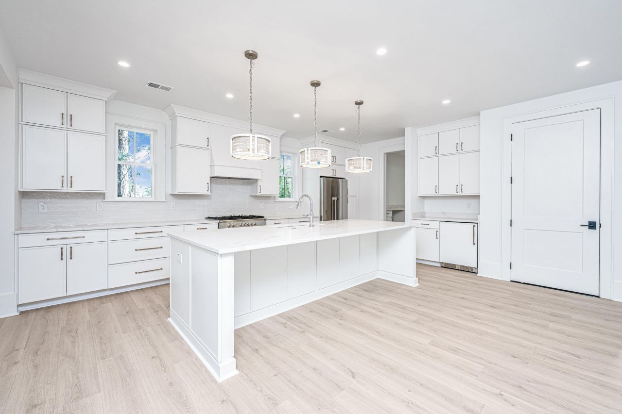 2265 Beckenham Drive Photo 12