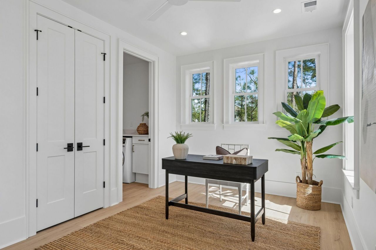 2265 Beckenham Drive Photo 14