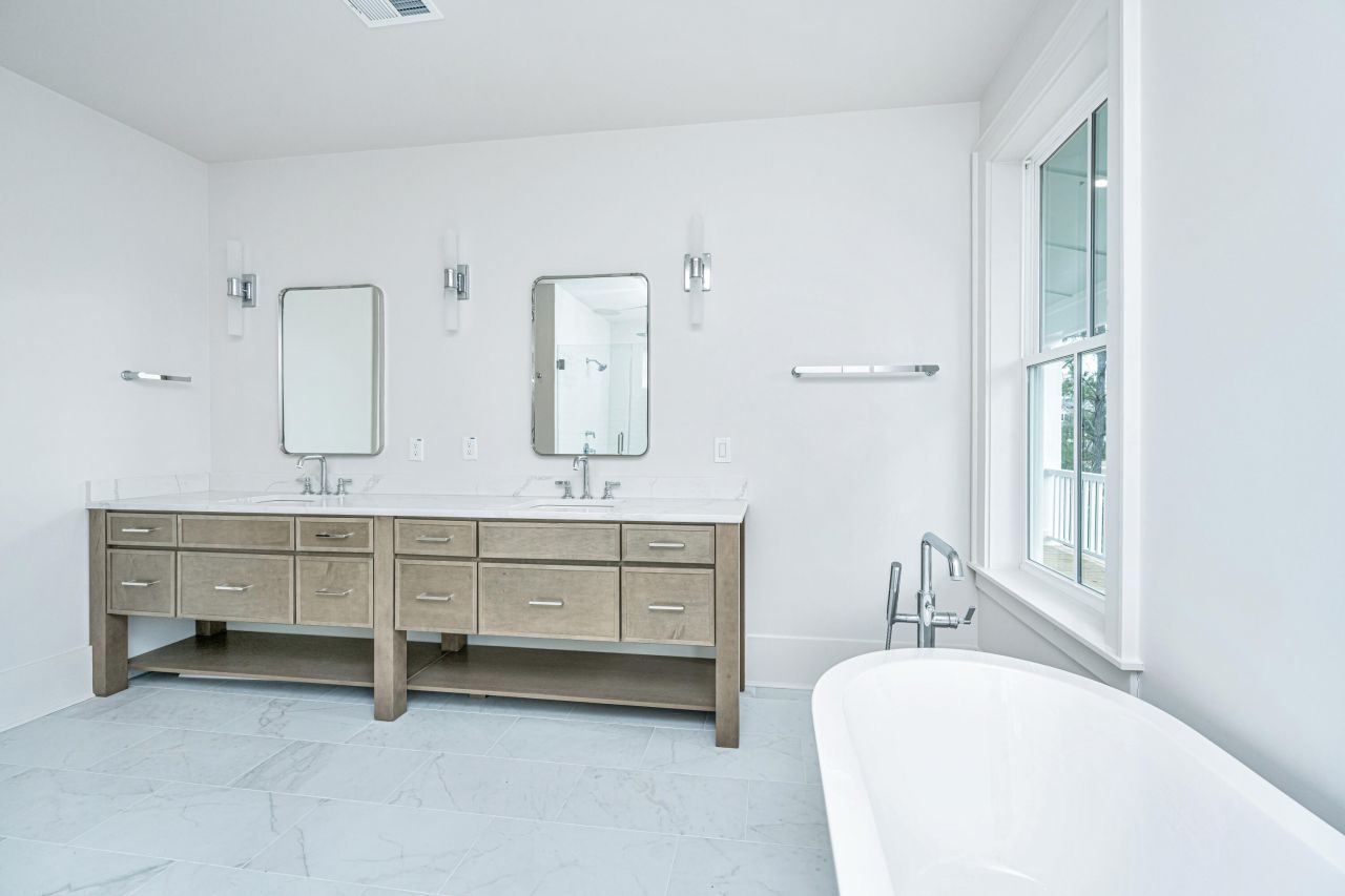 2265 Beckenham Drive Photo 17