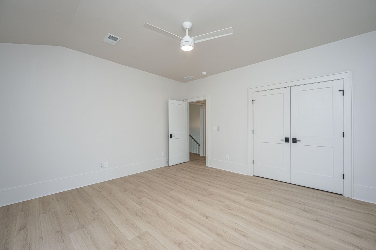 2265 Beckenham Drive Photo 44