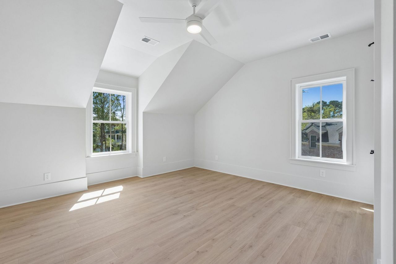 2265 Beckenham Drive Photo 53