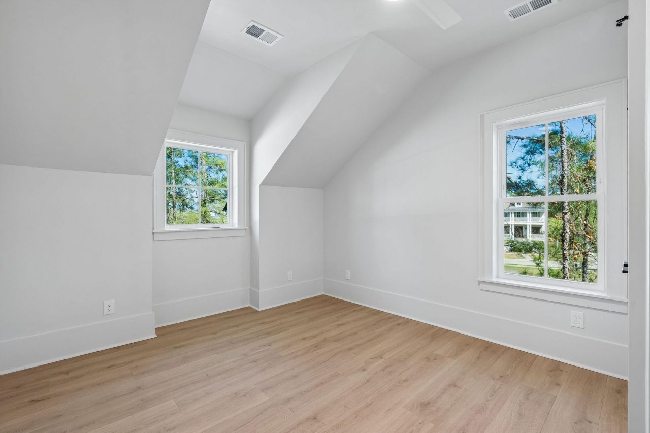 2265 Beckenham Drive Photo 55