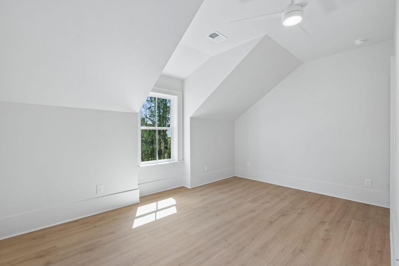 2265 Beckenham Drive Photo 59