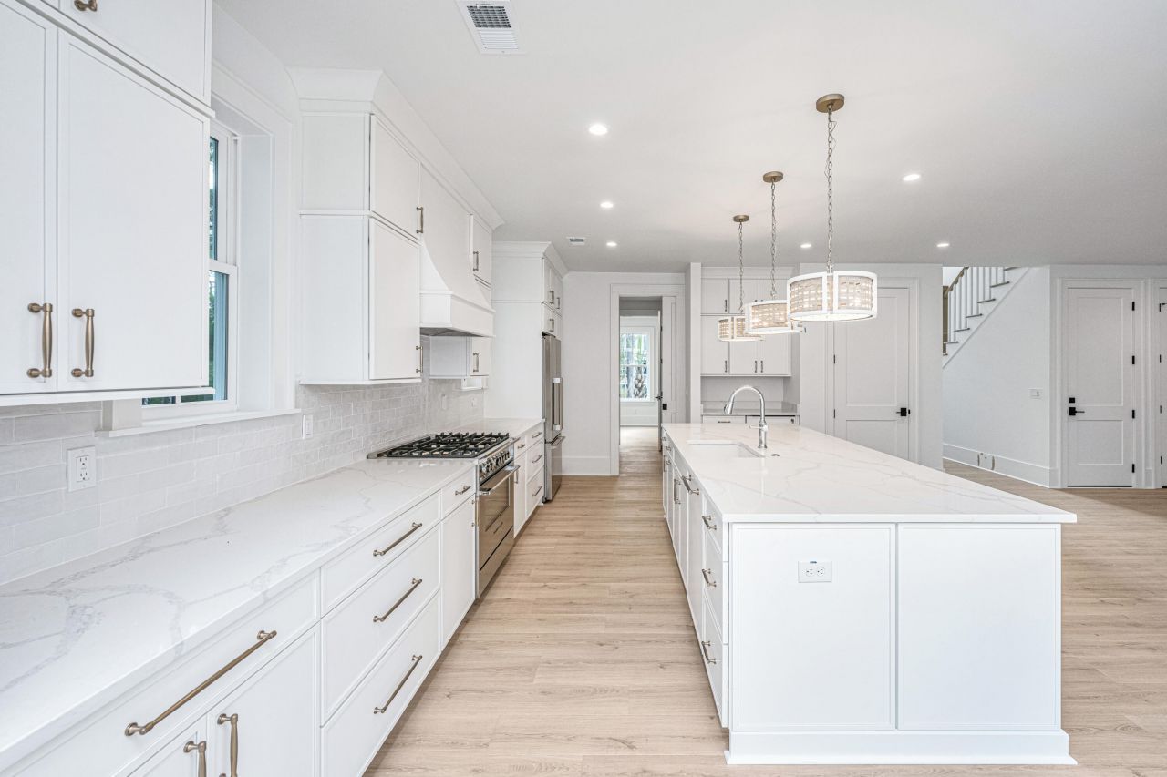 2265 Beckenham Drive Photo 8