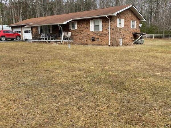 271 Fox Fire Lane, Lerona, WV 25971