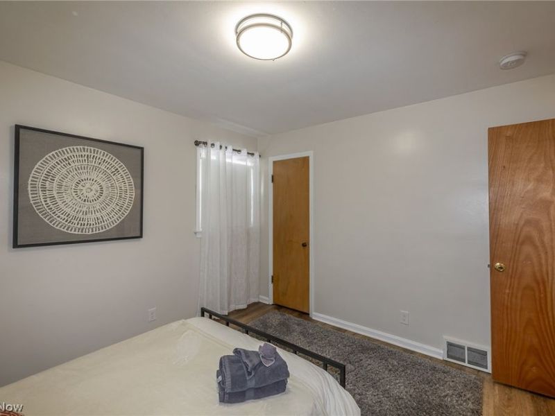 3763 Salisbury Road, Cleveland, OH 44121 Photo 17