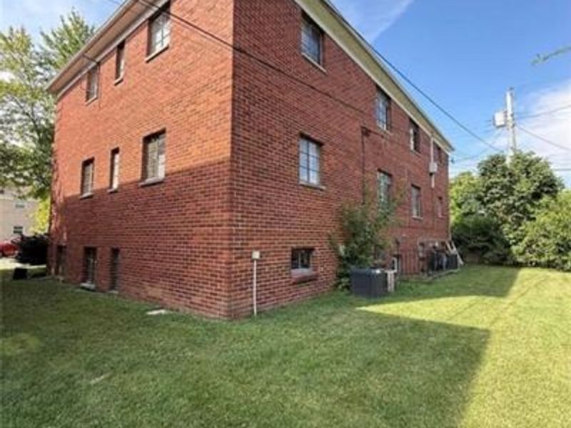 613 Gainsborough Road, Dayton, OH 45419 Photo 2