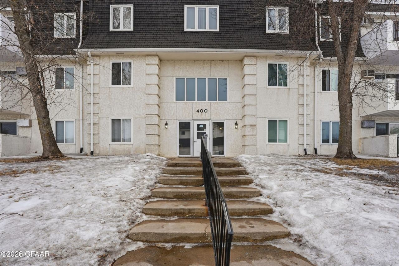 815 Duke Drive, Unit 432, Grand Forks, ND 58201 Main Photo