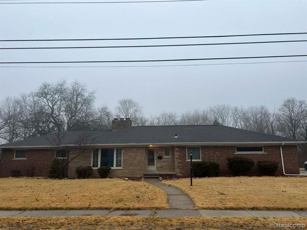 32572 Woodbrook Drive, Wayne, MI 48184